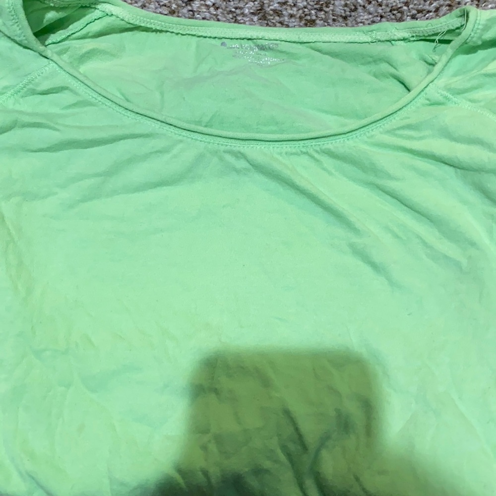 No boundaries, size XL and color green